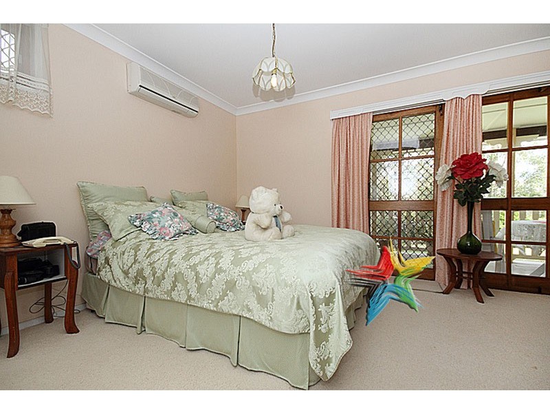 2-4 Saturn Court, Cedar Vale QLD 4285