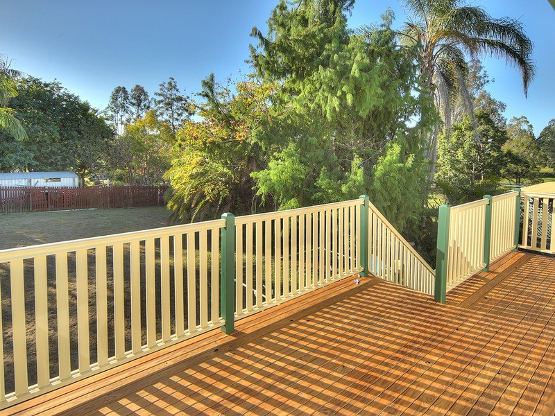 30  Queen  Street, Jimboomba QLD 4280