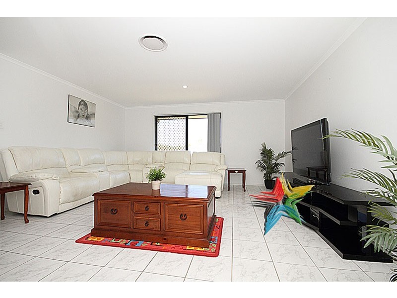 8 Gumview Court, Jimboomba QLD 4280