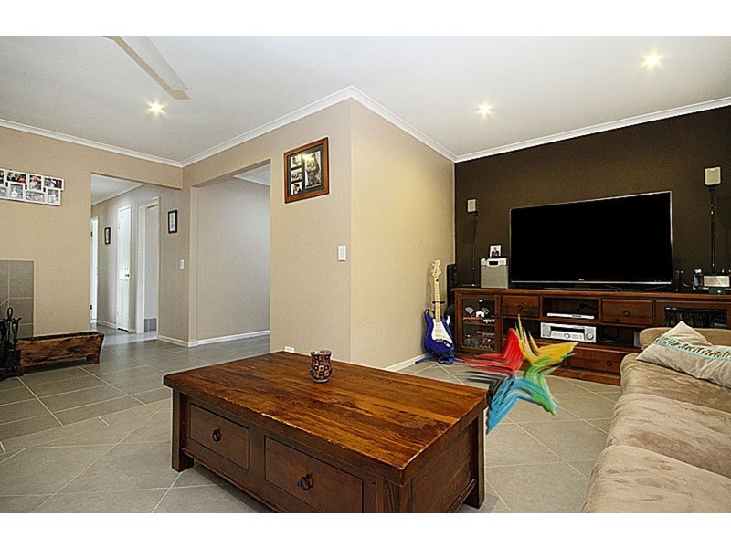 16 Bell Street, Jimboomba QLD 4280