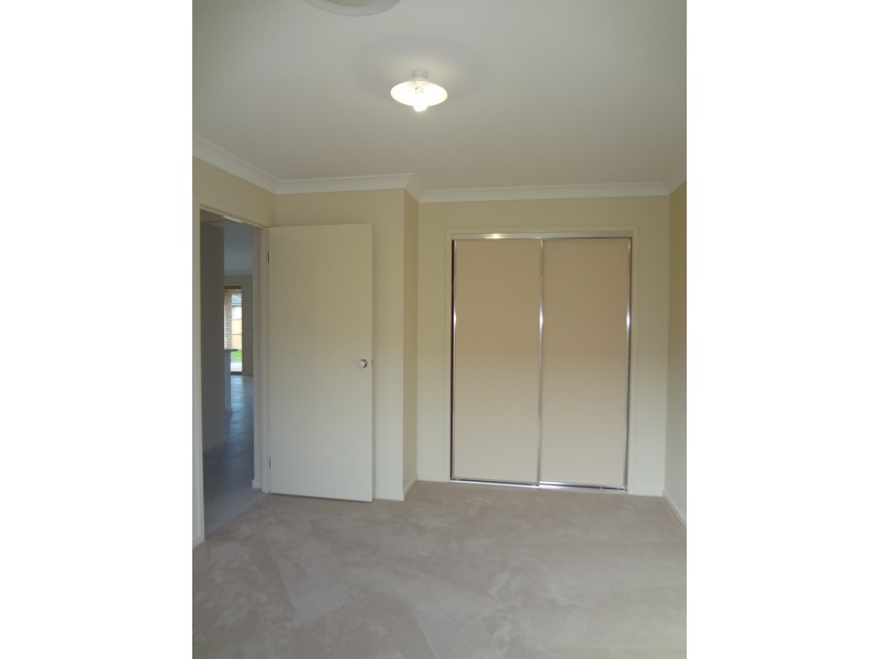 25 Creekside Crescent, Jimboomba QLD 4280