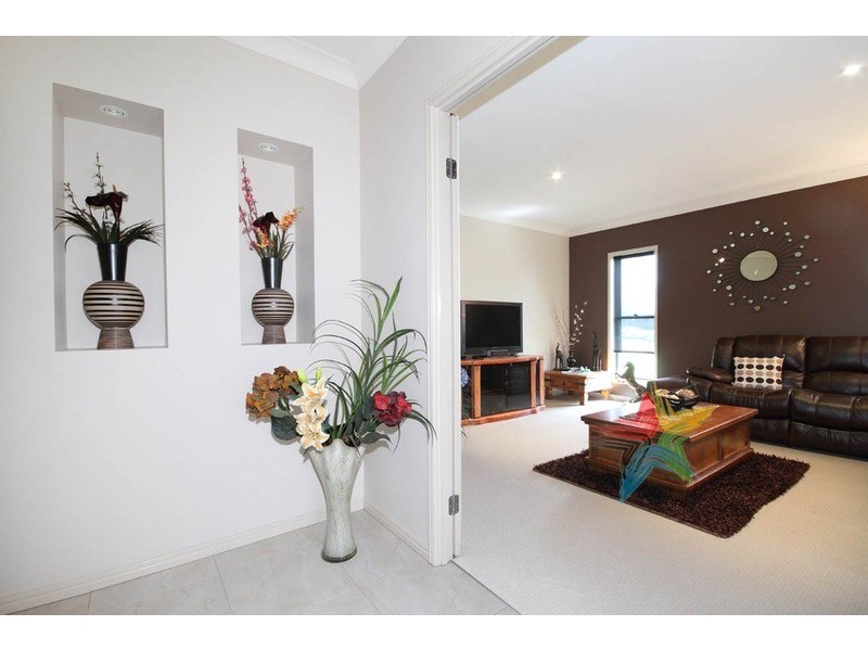 6 Cranbourne Drive, Jimboomba QLD 4280