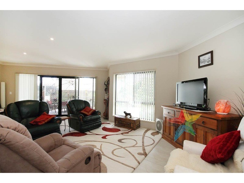 6 Cranbourne Drive, Jimboomba QLD 4280