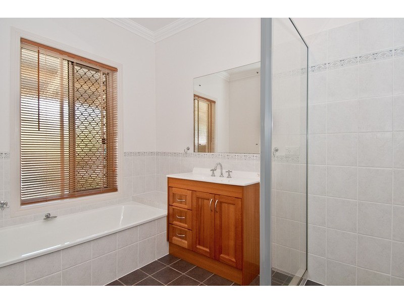 28 Holyman Court, Jimboomba QLD 4280