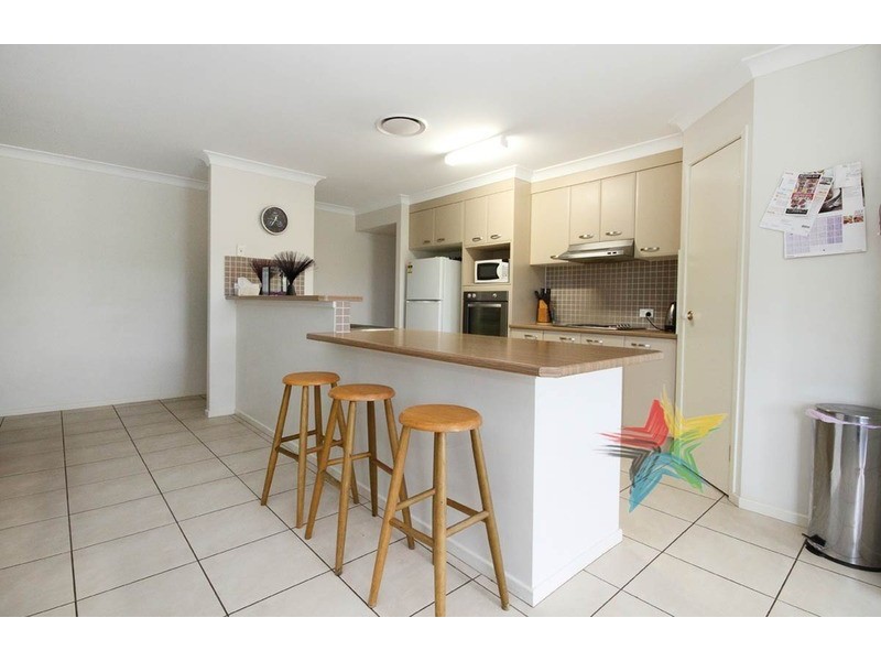2 Hilltop Crescent, Jimboomba QLD 4280