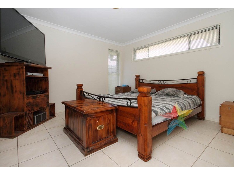 2 Hilltop Crescent, Jimboomba QLD 4280