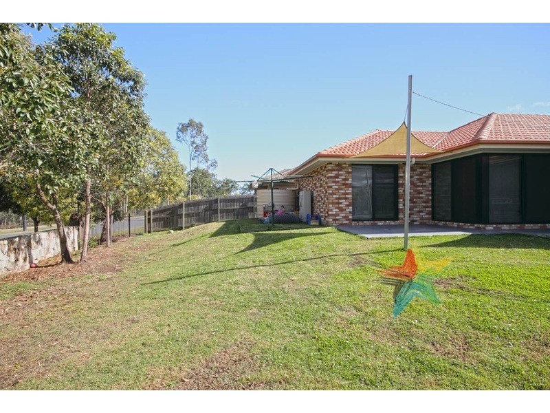 2 Hilltop Crescent, Jimboomba QLD 4280