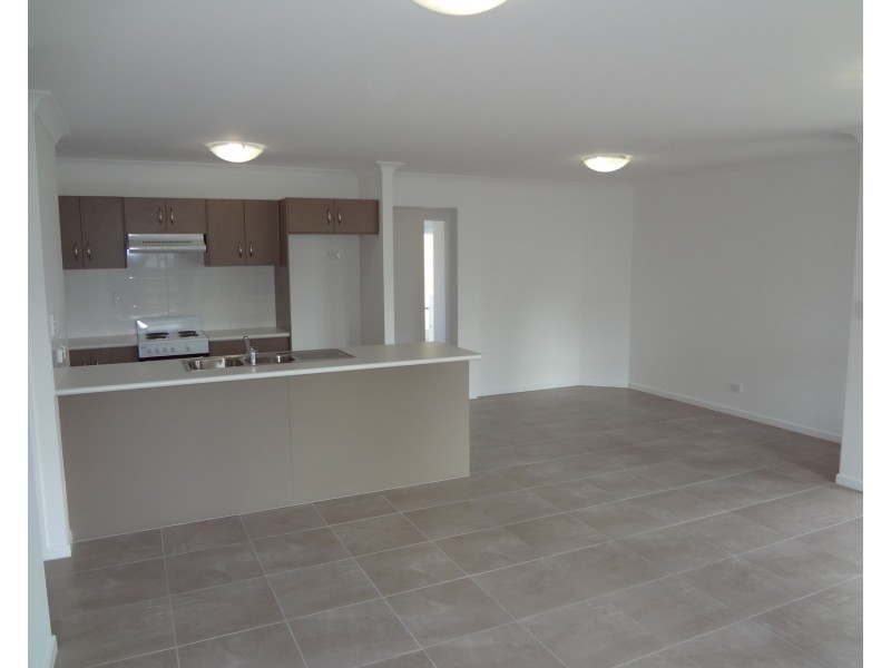 5 Grove Place, Jimboomba QLD 4280