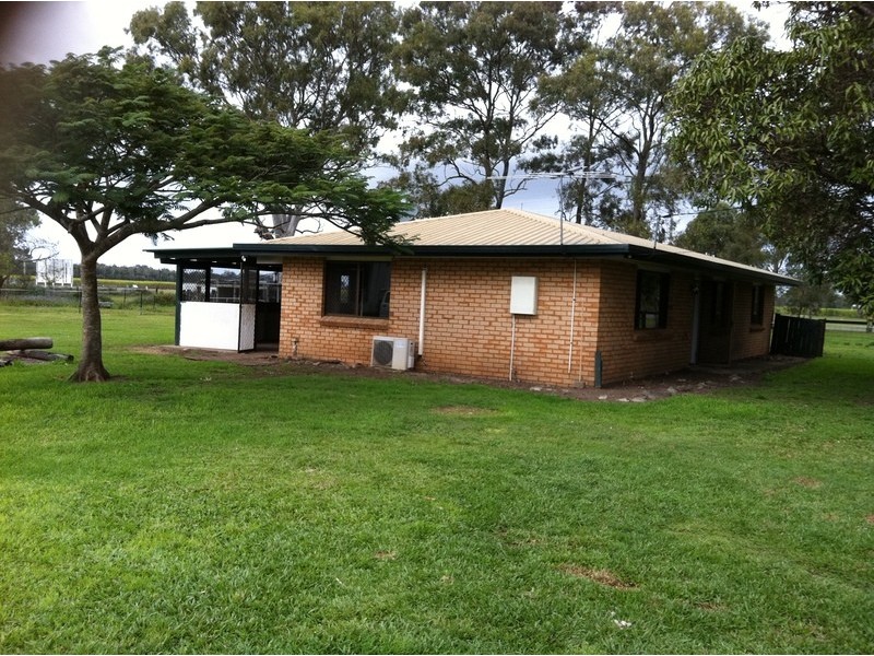 110 Alberton Road, Alberton QLD 4207