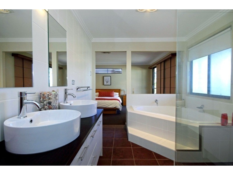 130-132 Anne Collins Crescent, Mundoolun QLD 4285