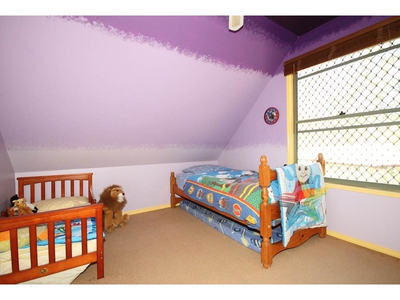 26 Oakleigh Court, Woodhill QLD 4285