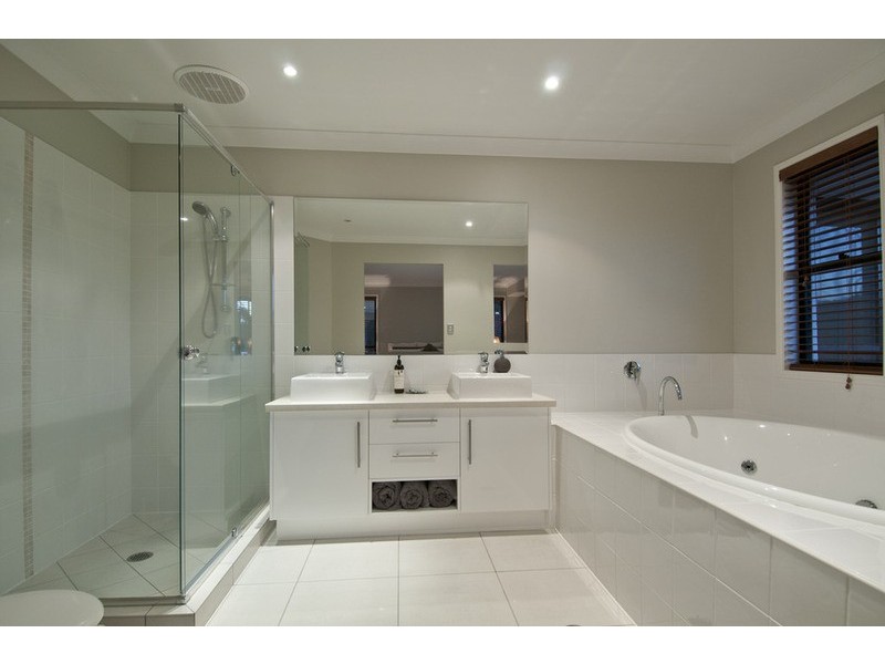 16-22 Portsmouth Court, Mundoolun QLD 4285