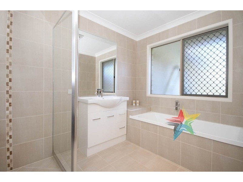 37-39 Borrowdale Court, Mundoolun QLD 4285