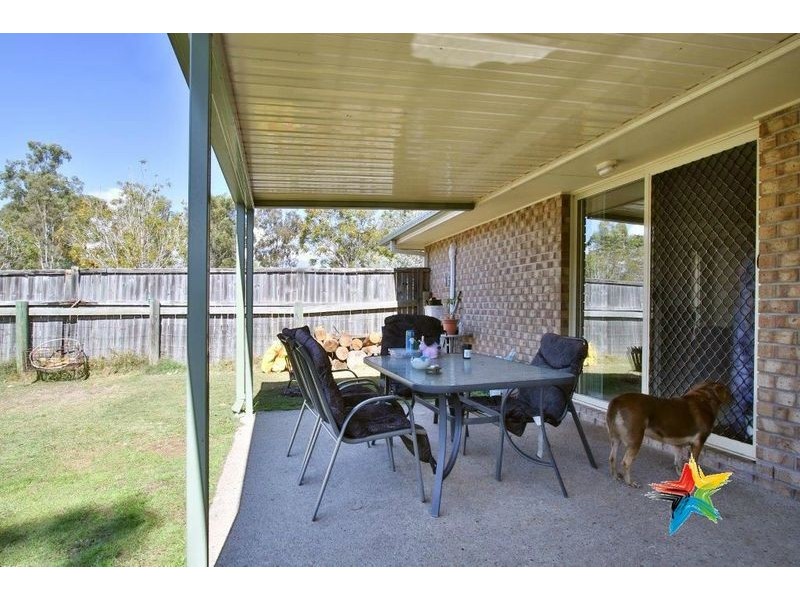 15 Golden Penda Drive, Jimboomba QLD 4280