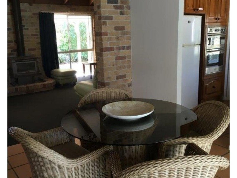 11 East Street, Jimboomba QLD 4280