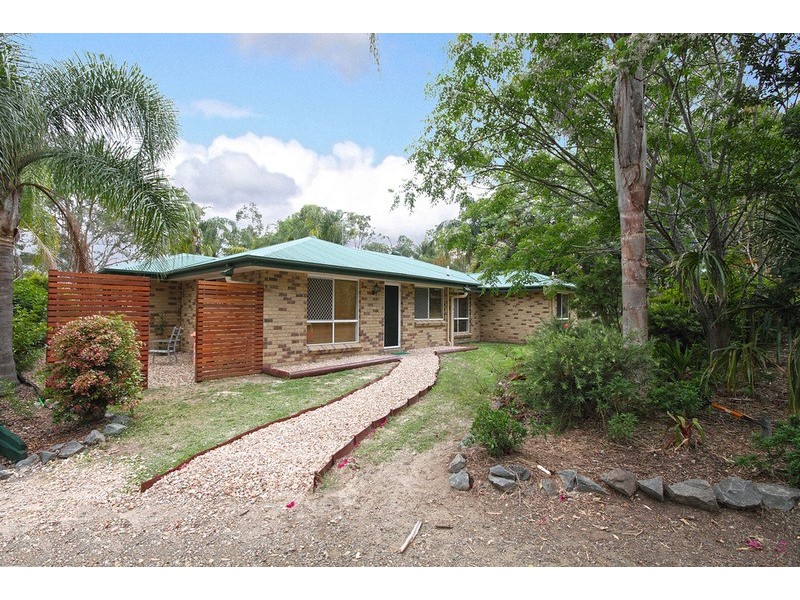 70-72 Michelle Drive, Cedar Grove QLD 4285