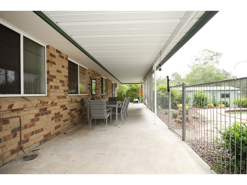 70-72 Michelle Drive, Cedar Grove QLD 4285