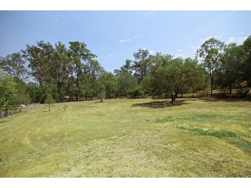 78-80 Michelle Drive, Cedar Grove QLD 4285