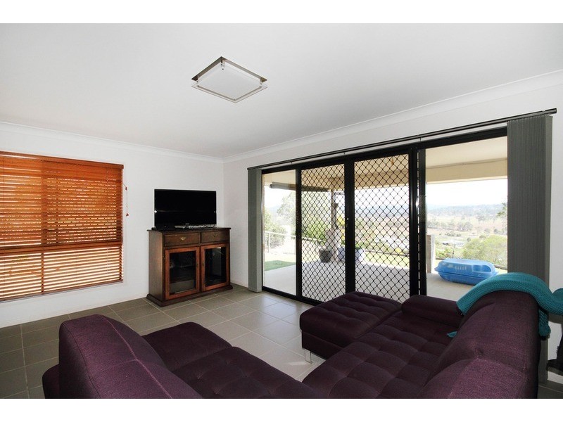 133 Anne Collins Crescent, Mundoolun QLD 4285