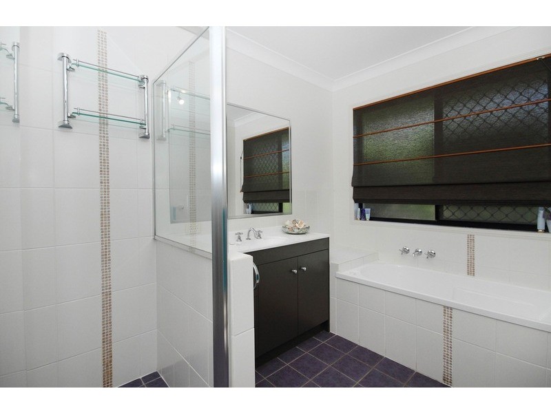 133 Anne Collins Crescent, Mundoolun QLD 4285