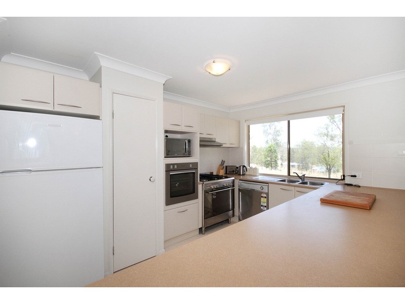 104 Anne Collins Crescent, Mundoolun QLD 4285