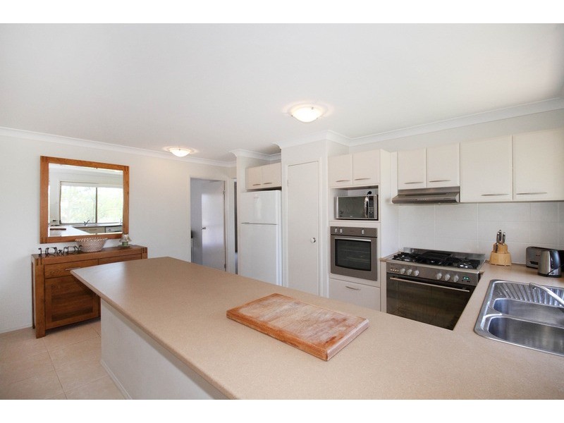 104 Anne Collins Crescent, Mundoolun QLD 4285