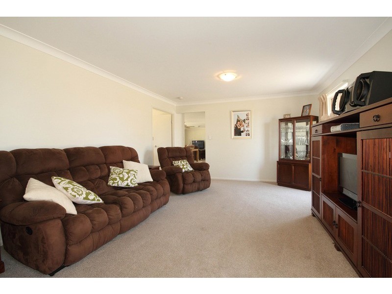 104 Anne Collins Crescent, Mundoolun QLD 4285