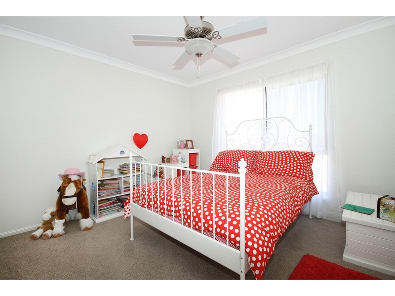 104 Anne Collins Crescent, Mundoolun QLD 4285