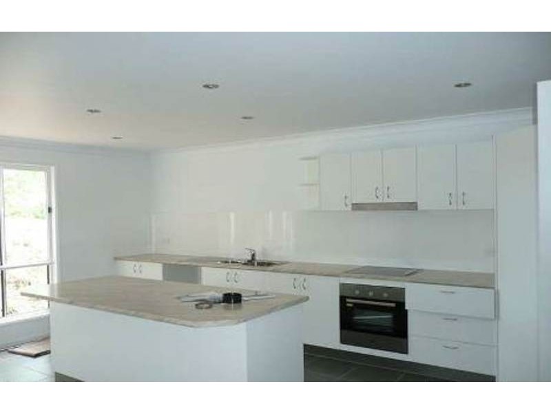 11  Walker Road, Gleneagle QLD 4285