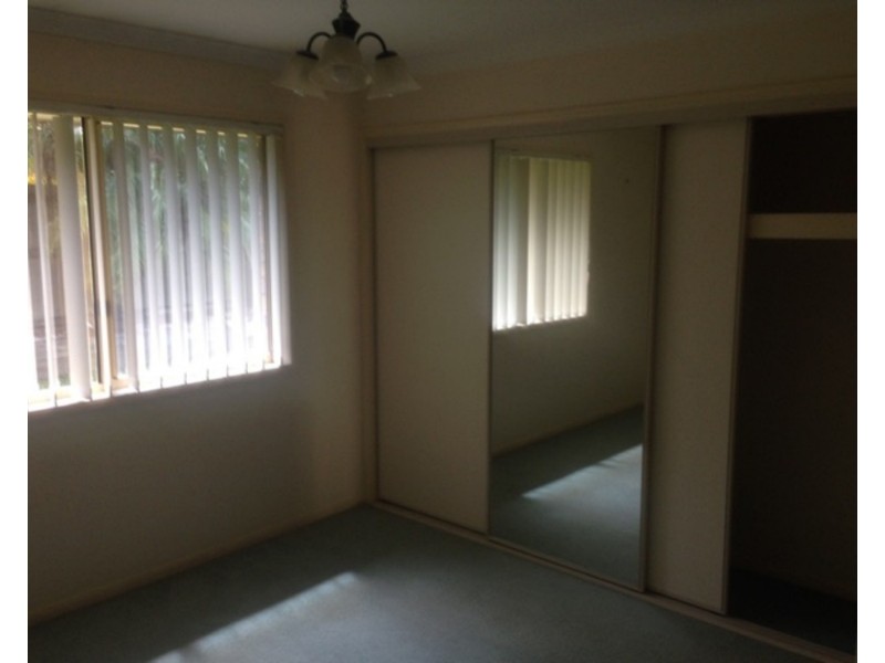 11 Barron Court, Hillcrest QLD 4118