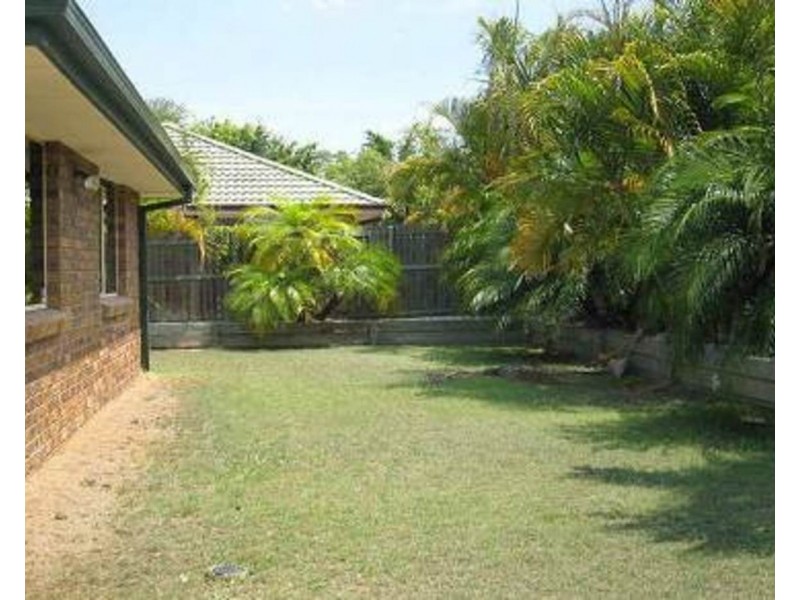 11 Barron Court, Hillcrest QLD 4118