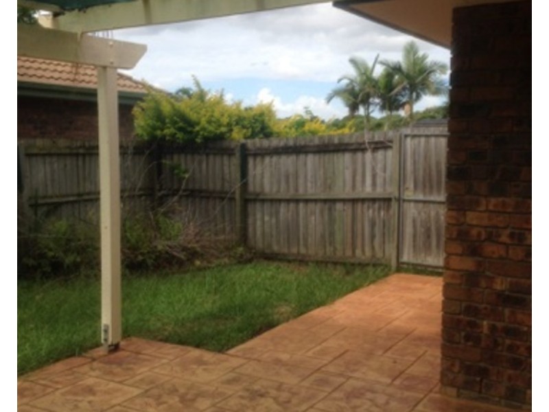 11 Barron Court, Hillcrest QLD 4118
