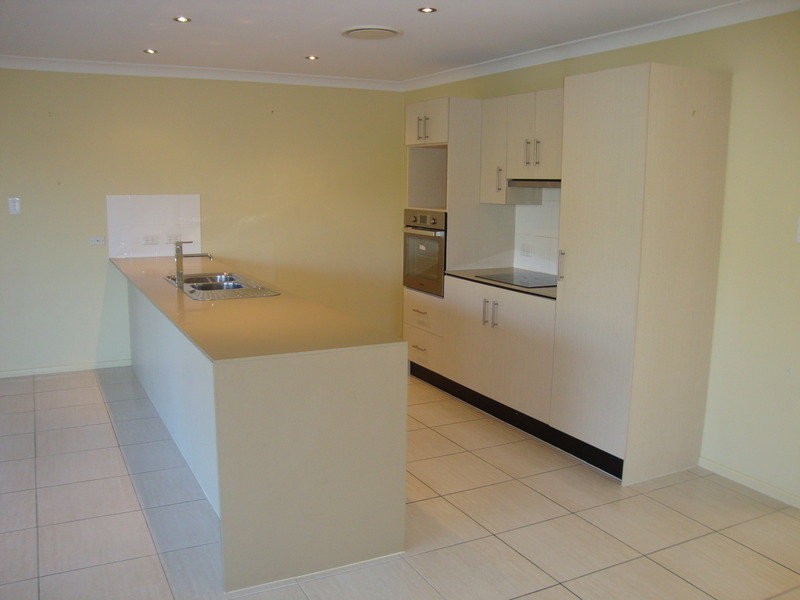 2 Prince Of Wales Court, Jimboomba QLD 4280