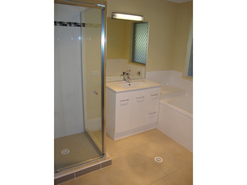 2 Prince Of Wales Court, Jimboomba QLD 4280