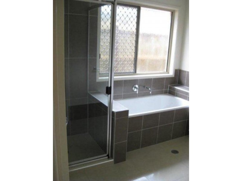 18 Howard Street, Yarrabilba QLD 4207