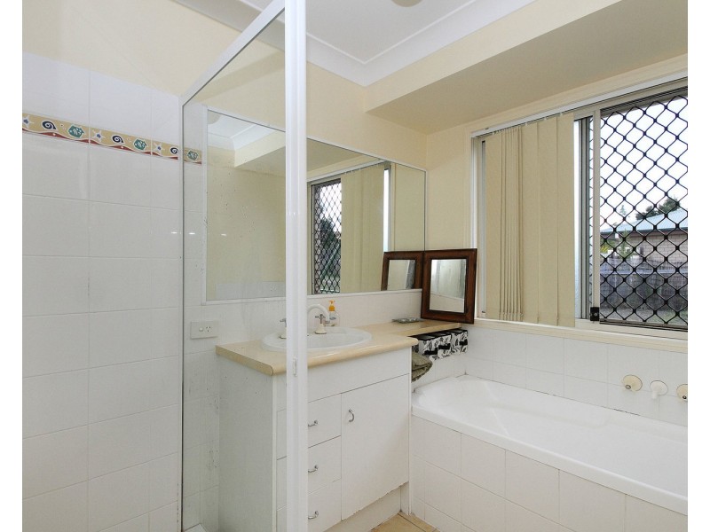 1 Golden Penda Drive, Flagstone QLD 4280