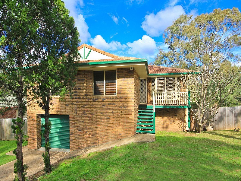 62 Loane Drive, Edens Landing QLD 4207