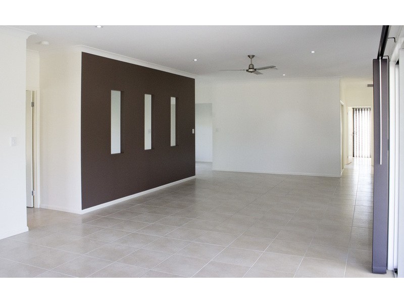 430 Peppertree Drive, Jimboomba QLD 4280