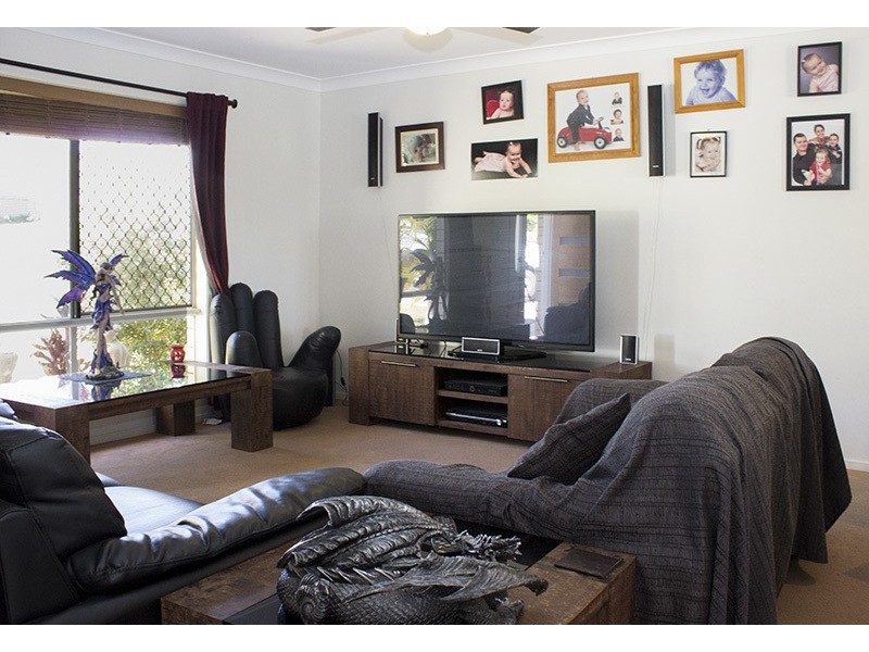 5 Creekside Crescent, Jimboomba QLD 4280