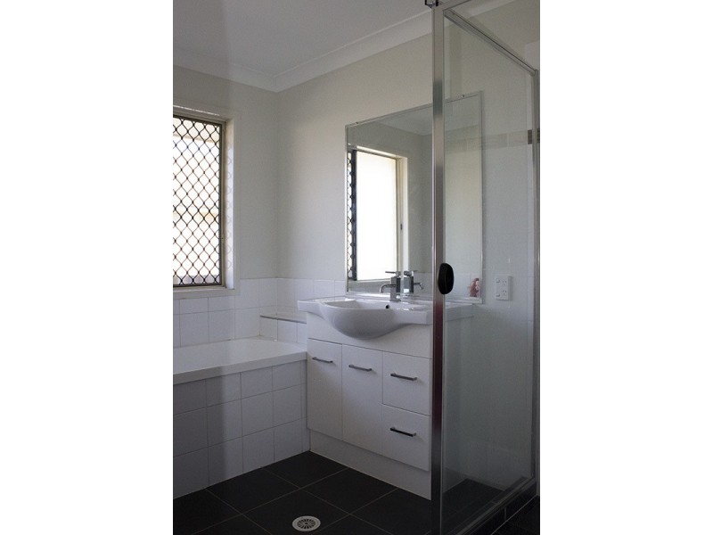 5 Creekside Crescent, Jimboomba QLD 4280
