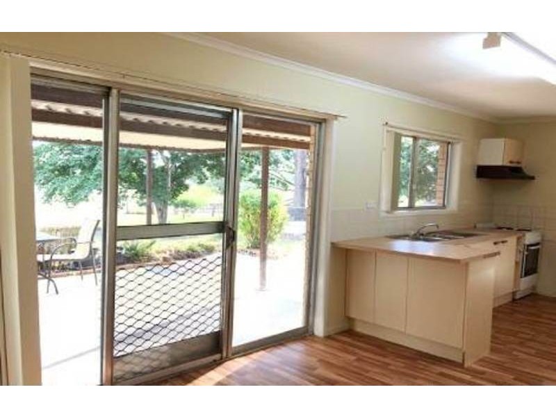 42-44 Beryl Parade, North Maclean QLD 4280