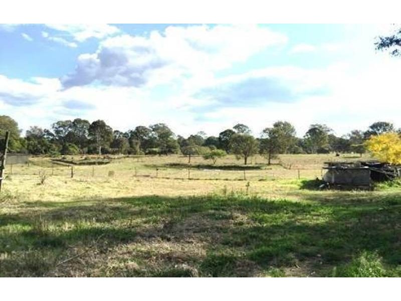 42-44 Beryl Parade, North Maclean QLD 4280