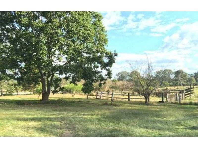 42-44 Beryl Parade, North Maclean QLD 4280
