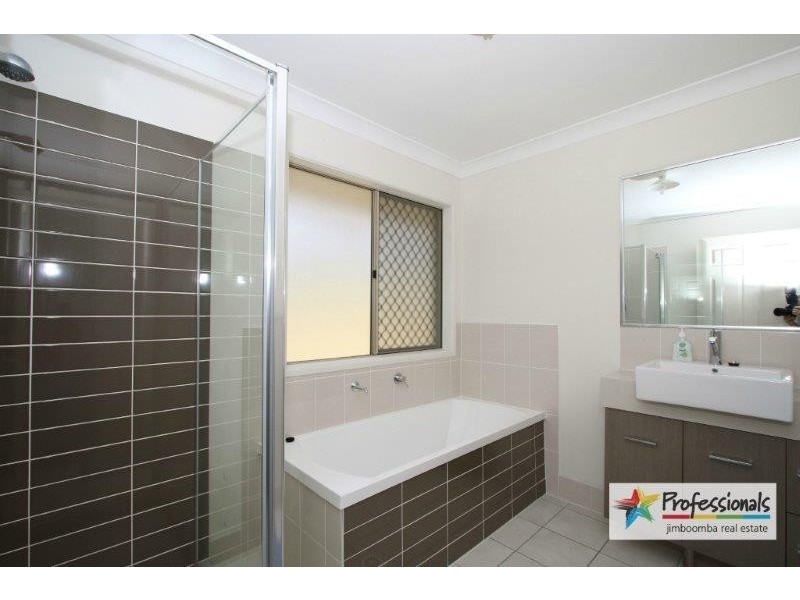 129 Carrigan Way, Gleneagle QLD 4285