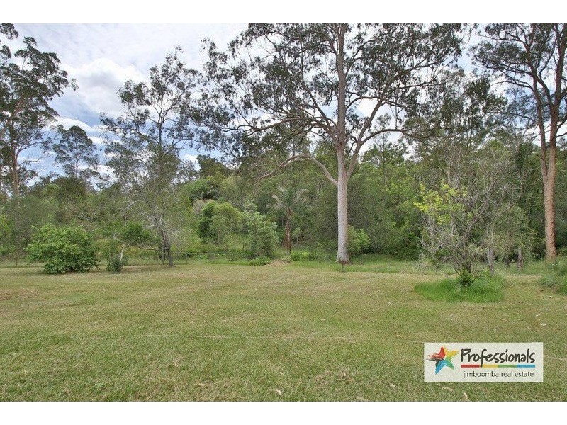 127-137  Brushwood Crescent, Cedar Grove QLD 4285