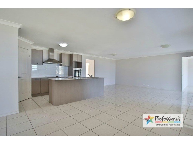 28 Creekside Crescent, Jimboomba QLD 4280