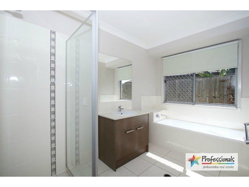 28 Creekside Crescent, Jimboomba QLD 4280