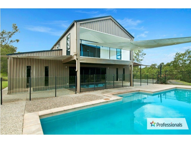 226 Bamboo Drive, Woodhill QLD 4285