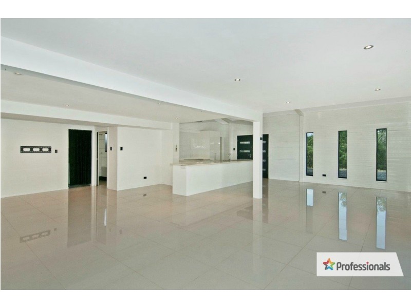 226 Bamboo Drive, Woodhill QLD 4285