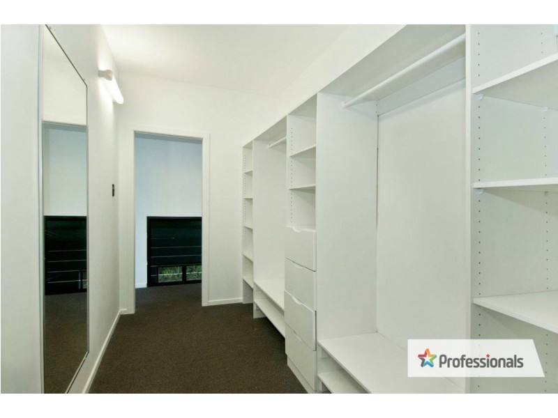 226 Bamboo Drive, Woodhill QLD 4285